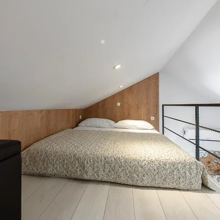 Portolan Apartman *